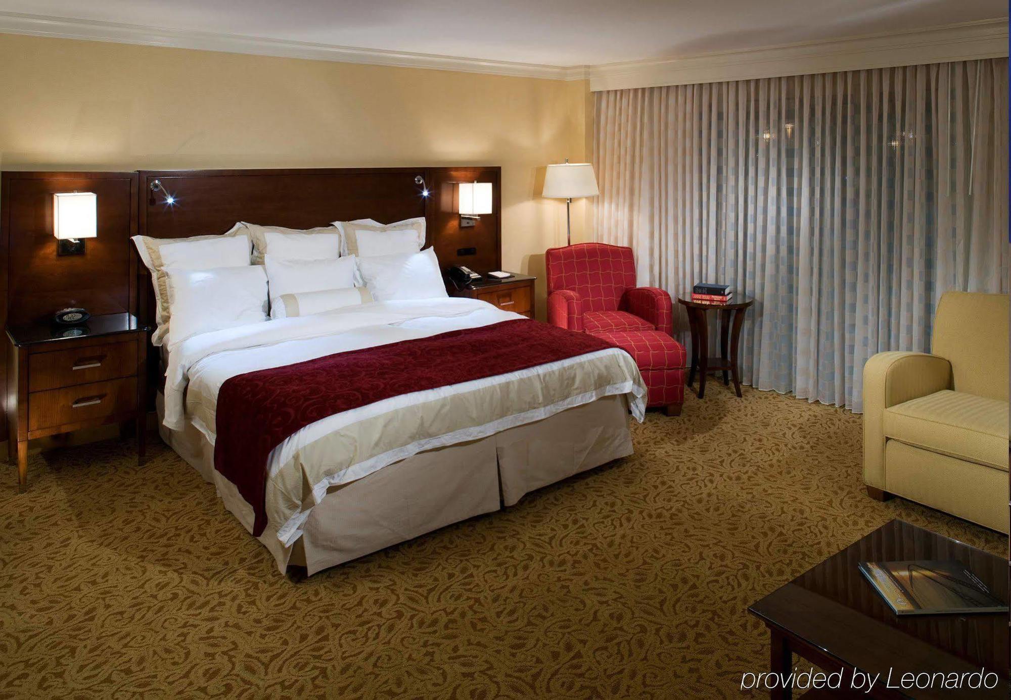 Holiday Inn チェサピーク 部屋 写真